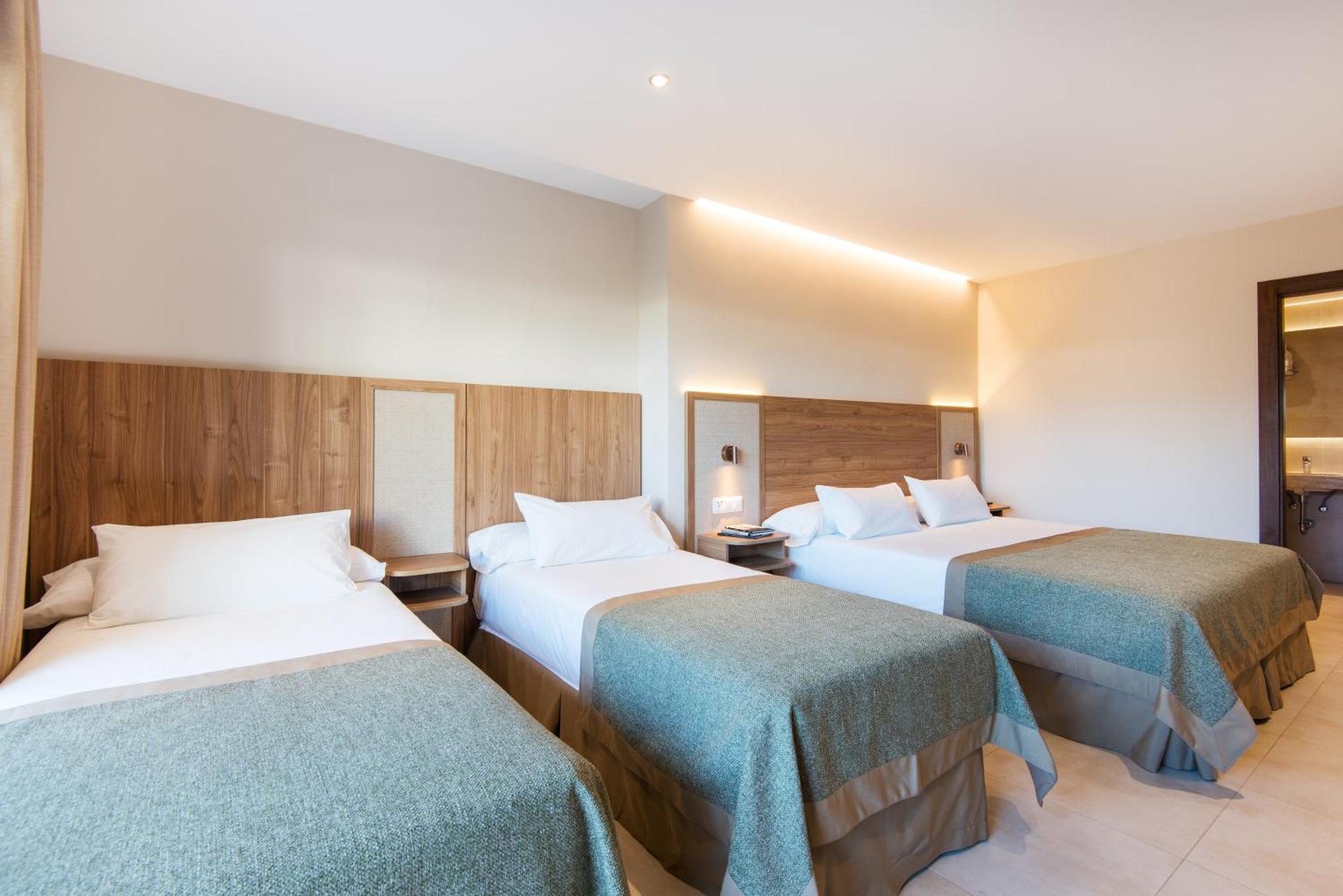 Hotel Tarik Torremolinos Bagian luar foto