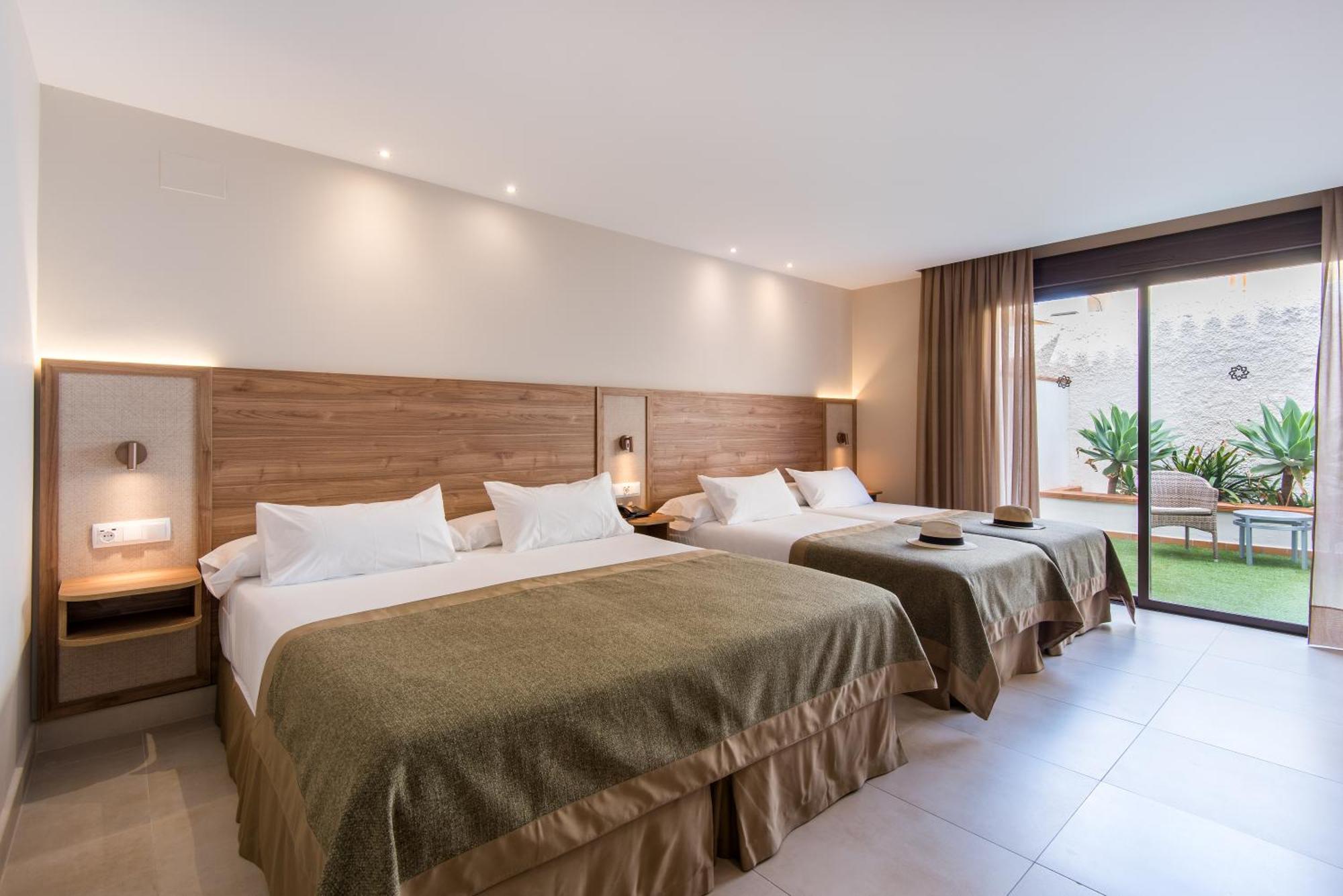 Hotel Tarik Torremolinos Bagian luar foto