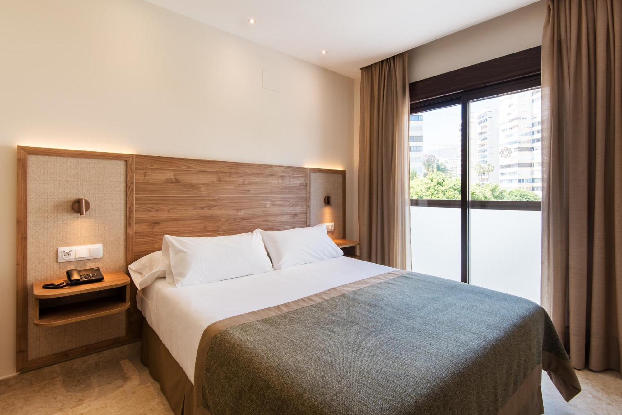 Hotel Tarik Torremolinos Bagian luar foto
